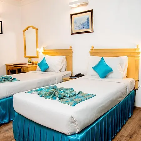 Golden Parkk Hotel Kolkata Exterior photo