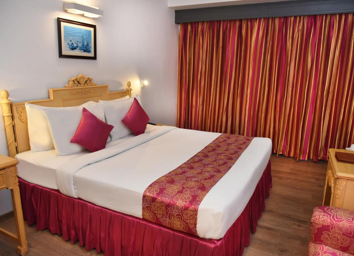 Golden Parkk Hotel 3*